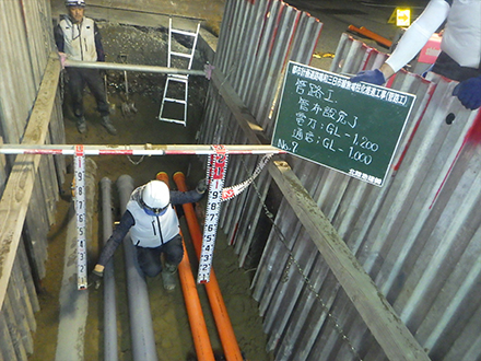 都）鳴和三日市線　無電柱化推進工事（管路工）